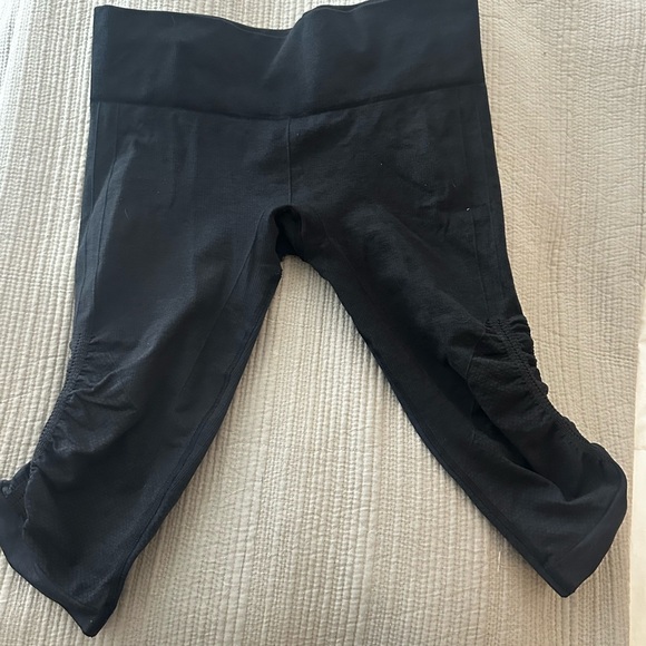 Lululemon tights - Picture 1 of 6